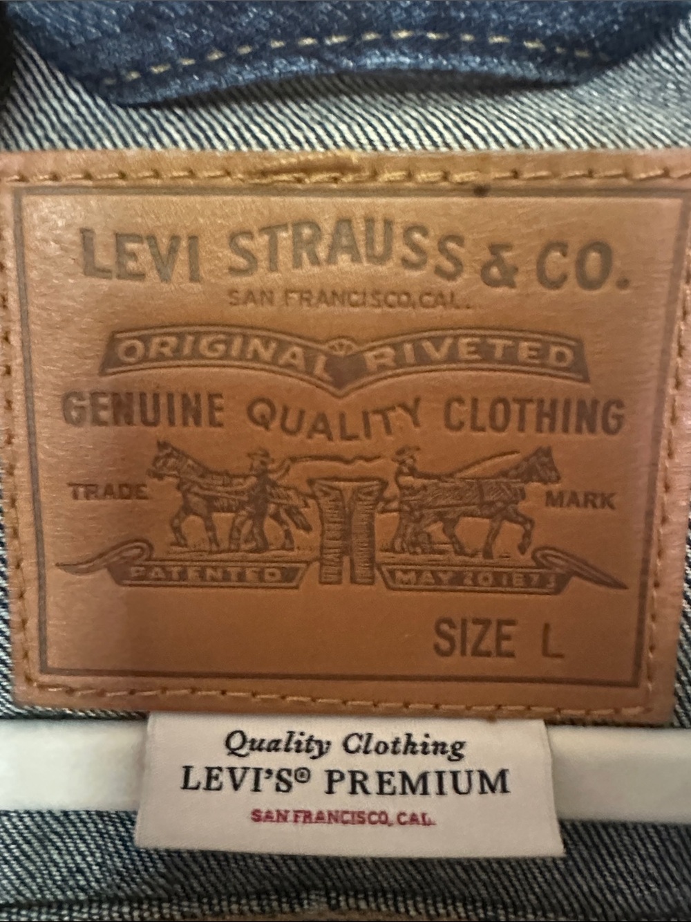 Levi's Dark Blue Denim Trucker Jacket - Picture 2 of 4